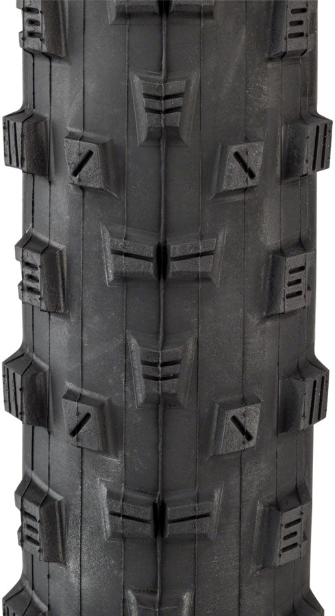 Maxxis Forekaster Tire